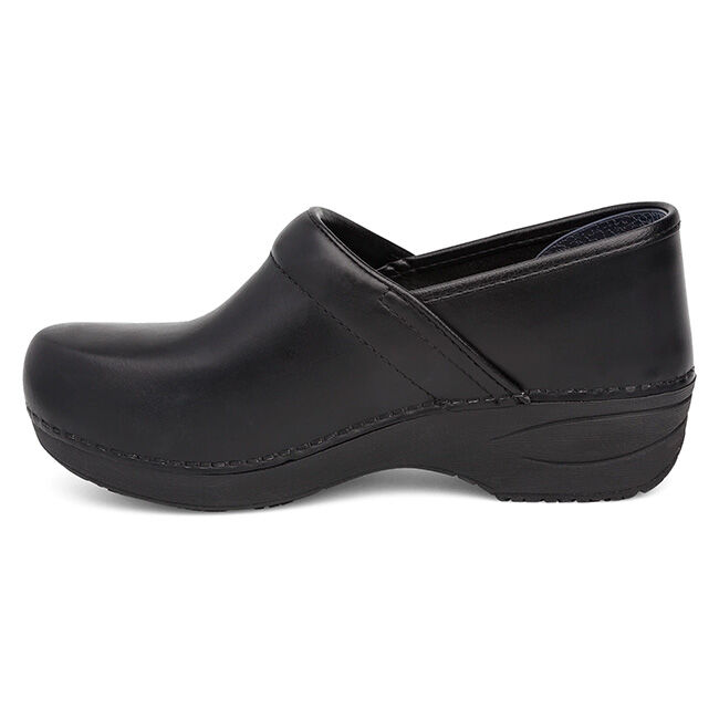 Dansko XP 2.0 Black Pull Up Clog  image number null