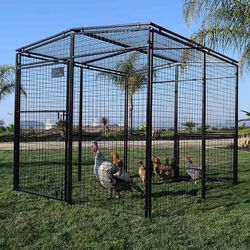 Rugged Ranch Universal Walk-In Pen