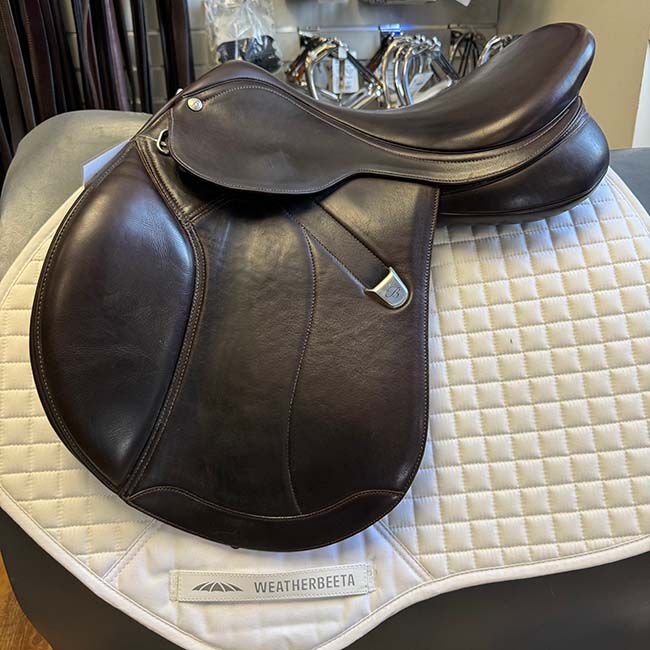 Used Bates Elevation CC Luxe Saddle - 16.5" image number null