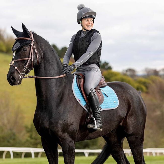 LeMieux Self-Cool Close Contact Pad - Cool Blue image number null