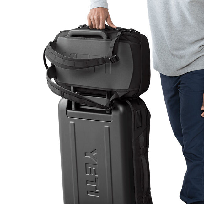 YETI Crossroads 27L Backpack - Black image number null