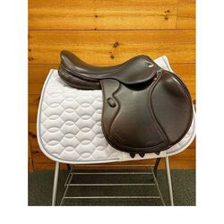 Used M. Toulouse Comfort Fit Close Contact Jump Saddle