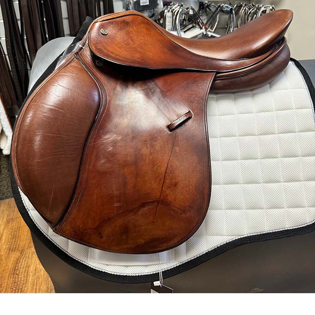 Used Crosby XL Saddle - 17.5" image number null