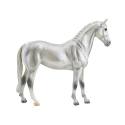Breyer Pearly Grey Trakehner