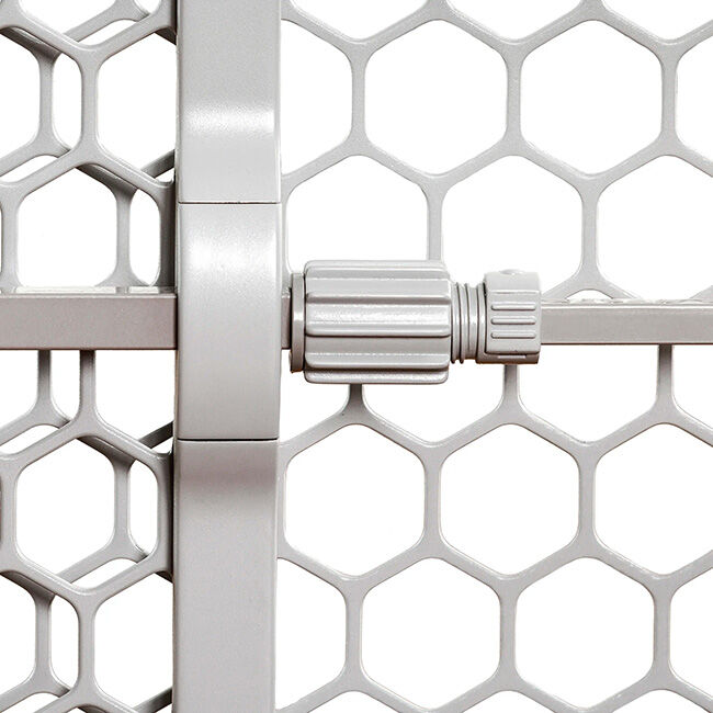 Carlson Plastic Expandable Pet Gate - Closeout image number null