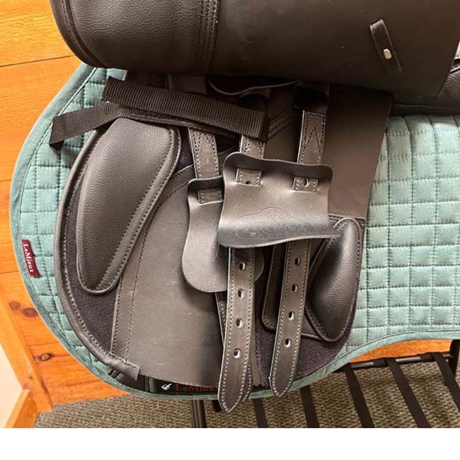 Used Arena Saddles All Purpose Saddle with CAIR - Black image number null