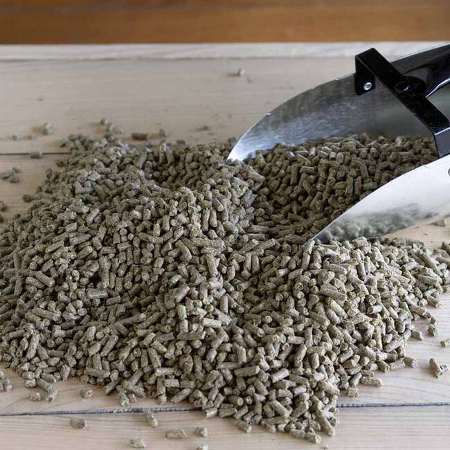 Triple Crown Naturals Pelleted Horse Feed - 50 lb image number null