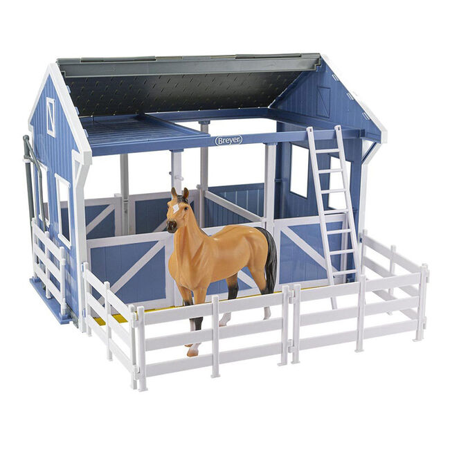 Breyer Deluxe Country Stable With Horse and Wash Stall image number null