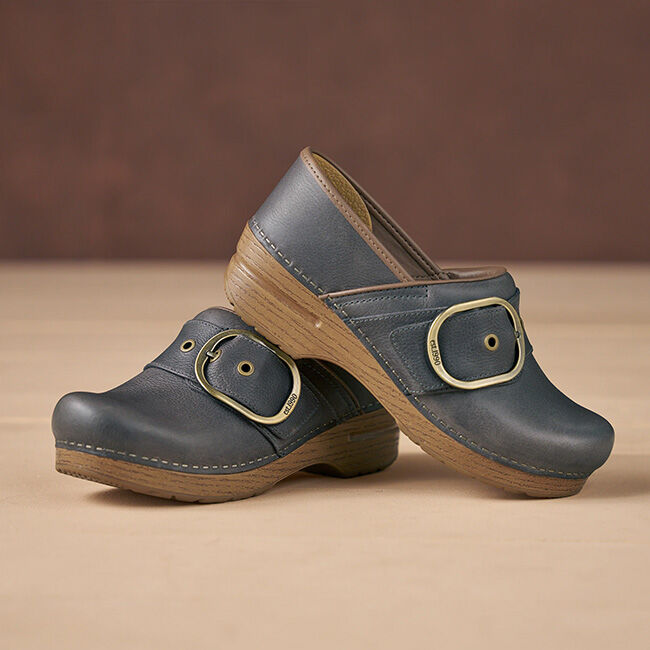 Dansko Women's Pearson Leather Clog - Dusty Blue image number null