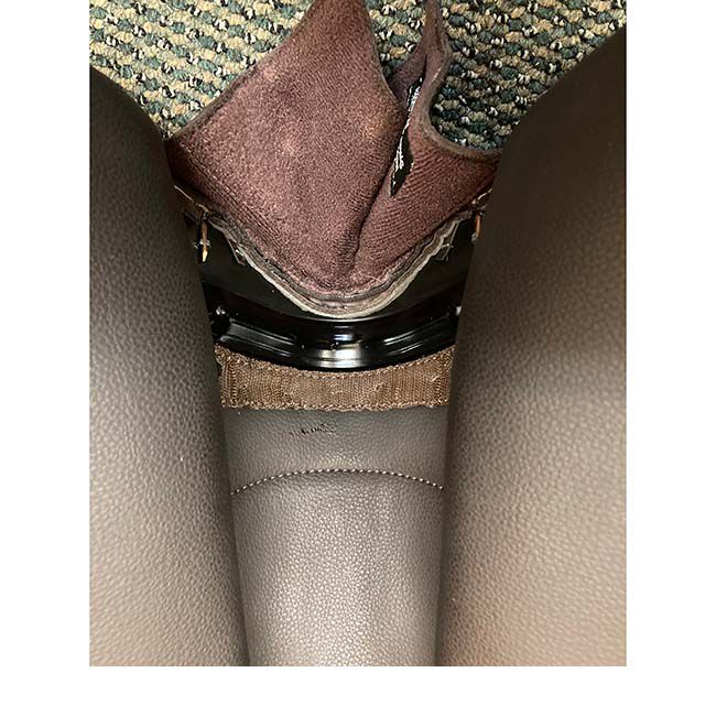 Used Bates Arena All Purpose Saddle - Brown - 18" image number null