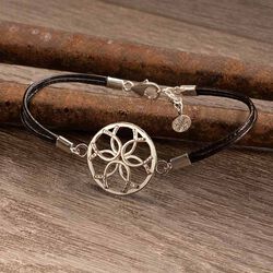 Urban Equestrian Signature Medallion Leather Horseshoe Bracelet - Silver/Black - Closeout