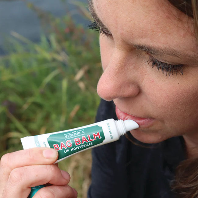 Bag Balm Moisturizing Lip Balm - 0.3 oz image number null