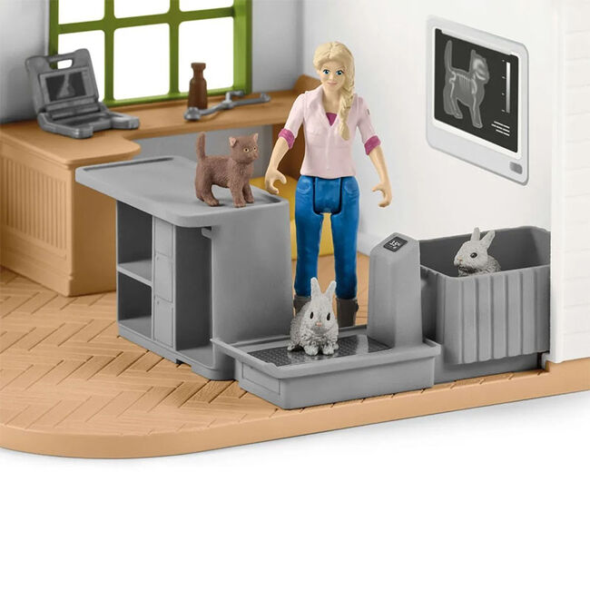 Schleich Veterinarian Practice with Pets image number null