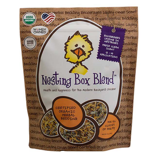 Treats For Chickens Nesting Box Blend image number null