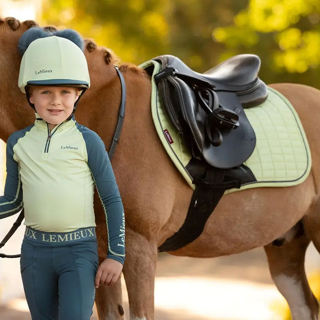 LeMieux Suede Close Contact Pad - Macaron image number null