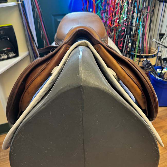 Used Butet Close Contact Saddle - 16" image number null