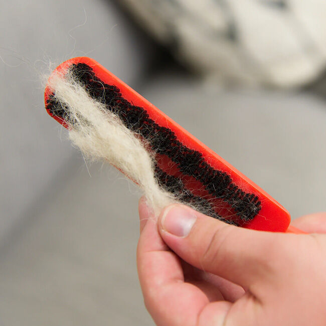 Lilly Brush Fluffy Pets Brush - Classic Red image number null