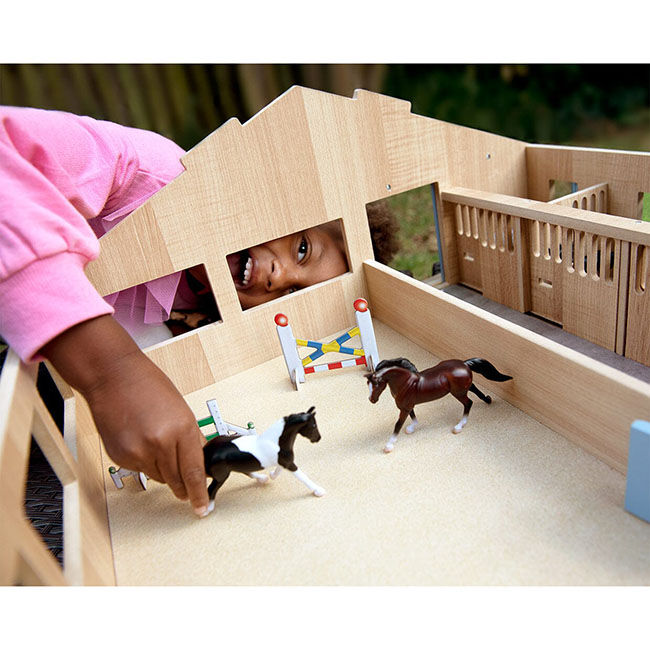 Breyer Deluxe Arena Stable image number null