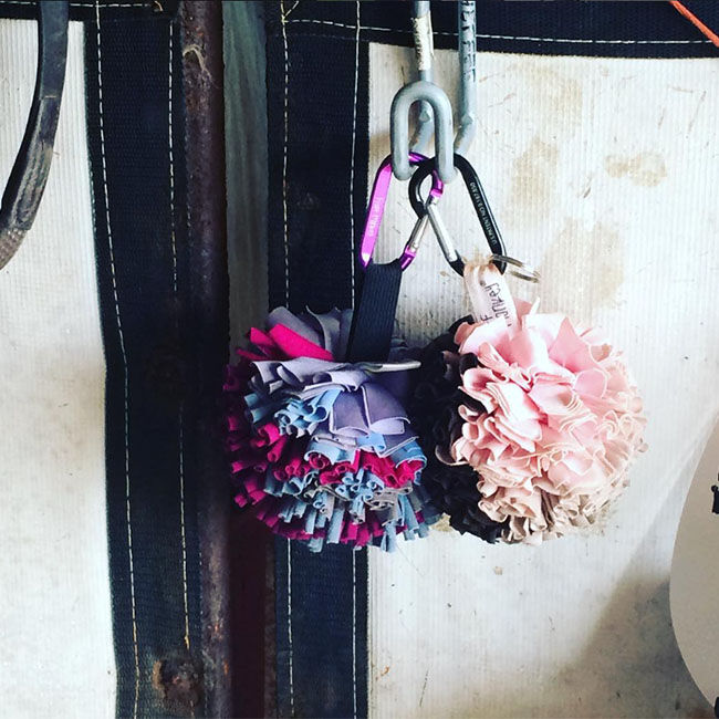 Fluff Monkey - Boot Buffer & Horse Groomer image number null