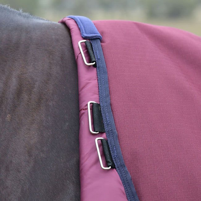 WeatherBeeta ComFiTec Essential Turnout with Standard Neck (0g Fill) - Burgundy/Navy image number null