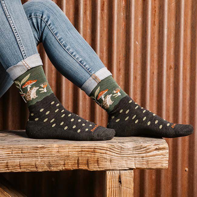 Darn Tough Women's Wild Life Crew Lightweight Lifestyle Sock - Hedgehog Moss image number null