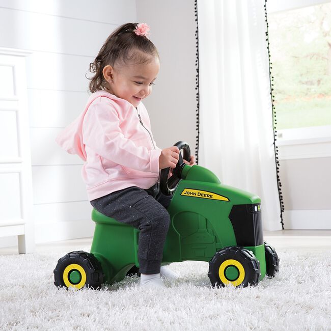 John Deere Sit and Scoot Tractor image number null