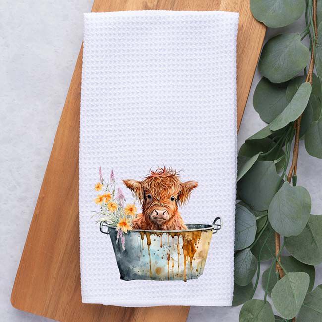 Dark Horse Dream Designs Hand Towel - Baby Highland Cow Bath Time image number null