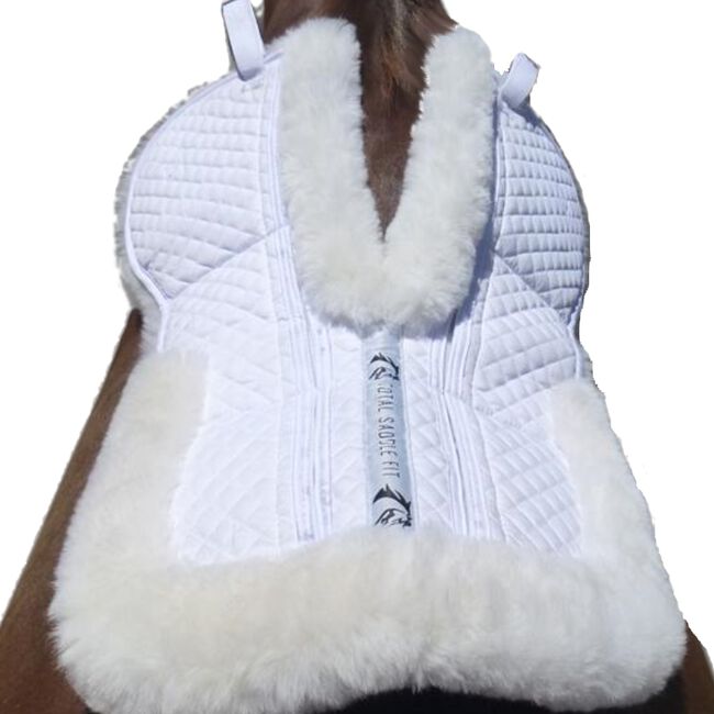 Six Point Saddle Pad &ndash; Wither Freedom Sheepskin Half Pad image number null