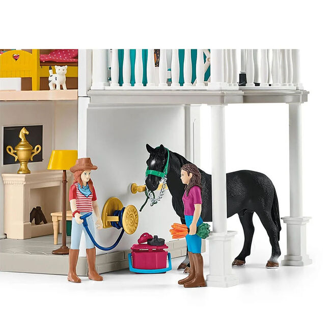 Schleich Lakeside Country House and Stable image number null