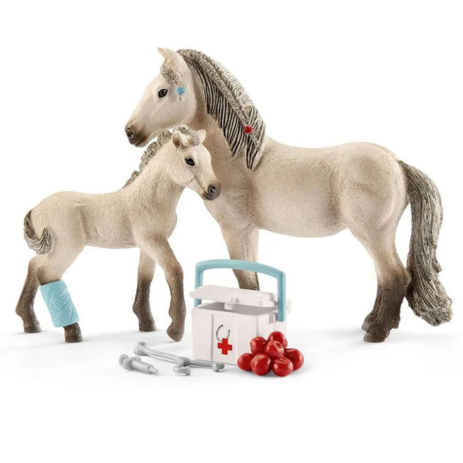 Schleich Horse Club Hannah's First-Aid Kit  image number null