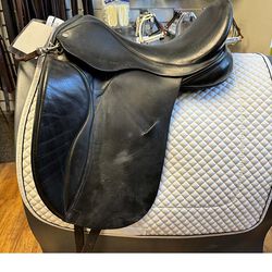 Used Masters Dressage Saddle - 17.5"