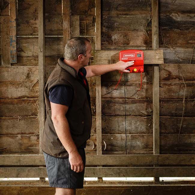 Speedrite 6000i Energizer with Remote/Fault Finder image number null