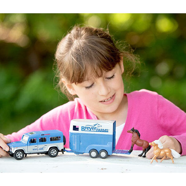 Breyer Land Rover & Tag-A-Long Horse Trailer Set image number null