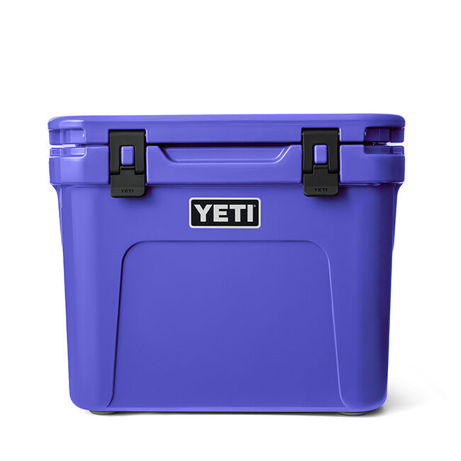 YETI Roadie 32 Wheeled Cooler - Ultramarine Violet image number null
