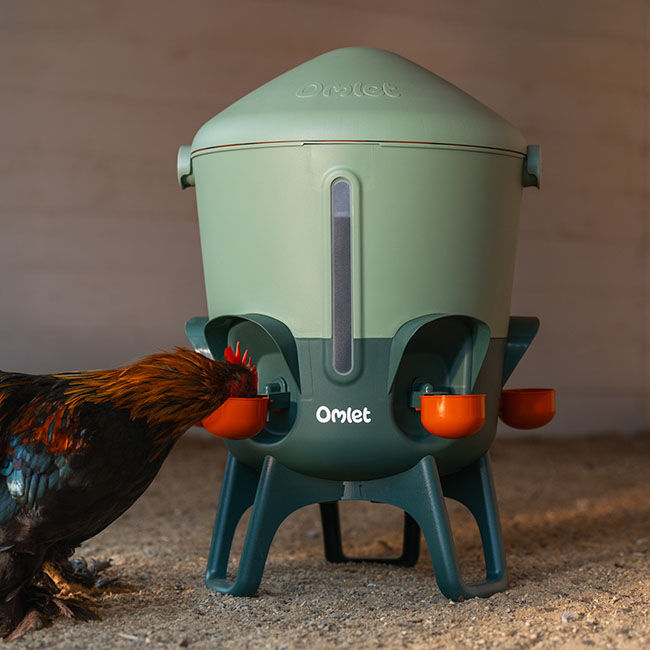 Omlet Insulated Stay Clean Chicken Waterer - 3-Gallon Capacity image number null