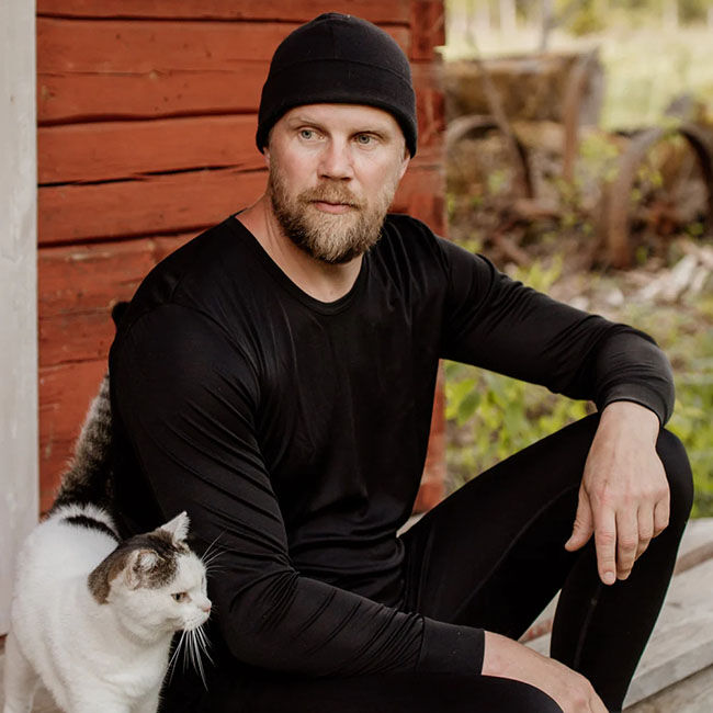 Ruskovilla Unisex 100% Organic Silk Undershirt - Black image number null