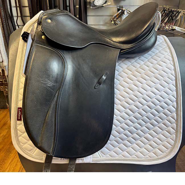Used Passier Grand Gilbert Saddle - 17" image number null