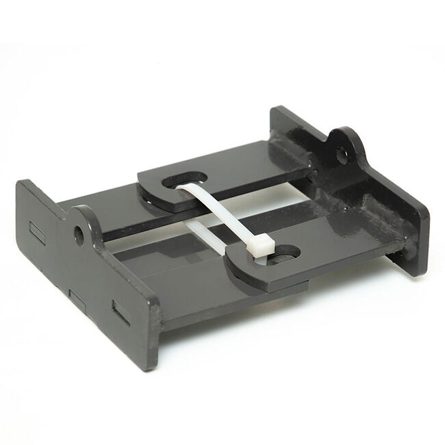 Behlen Three Way Stall Connector image number null