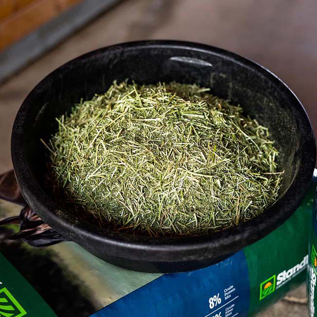 Standlee Chopped Timothy Grass - 25 lb image number null