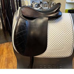 Used Balance International Dressage Saddle - 17.5"
