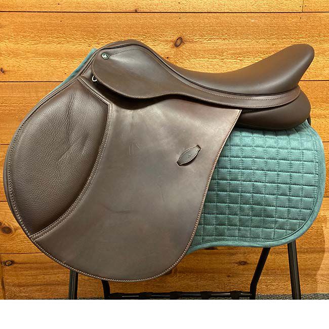 Used Bates Arena All Purpose Saddle - Brown - 18" image number null