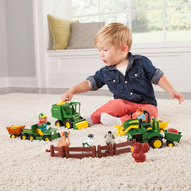 TOMY John Deere 1st Farming Fun Playset image number null