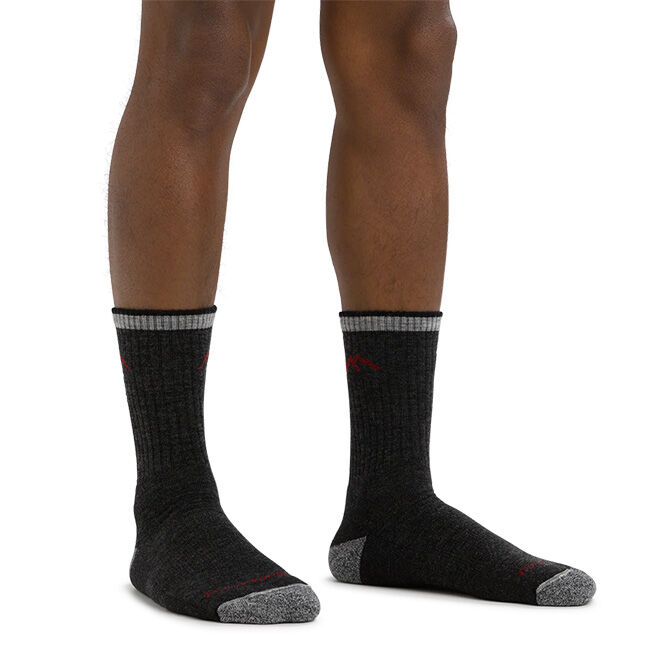 Darn Tough Men's Hiker Micro Crew Midweight Hiking Sock - Black image number null