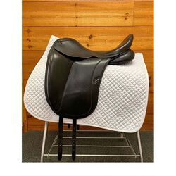 Used Smith-Worthington Stellar Helix Monoflap Dressage Saddle