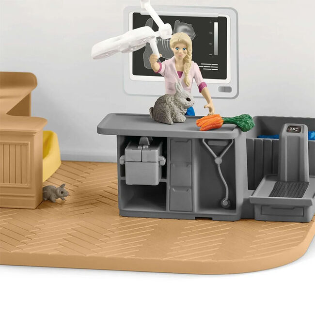 Schleich Veterinarian Practice with Pets image number null