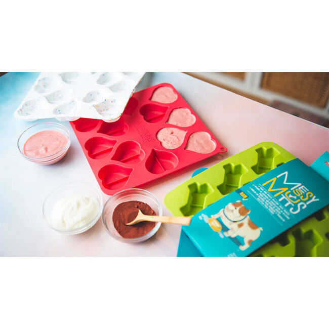 Messy Mutts Heart-Shaped Silicone Bake & Freeze Treat Maker - 2-Pack image number null