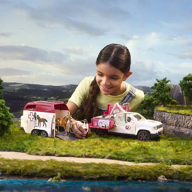 Schleich Mobile Vet with Trailer image number null