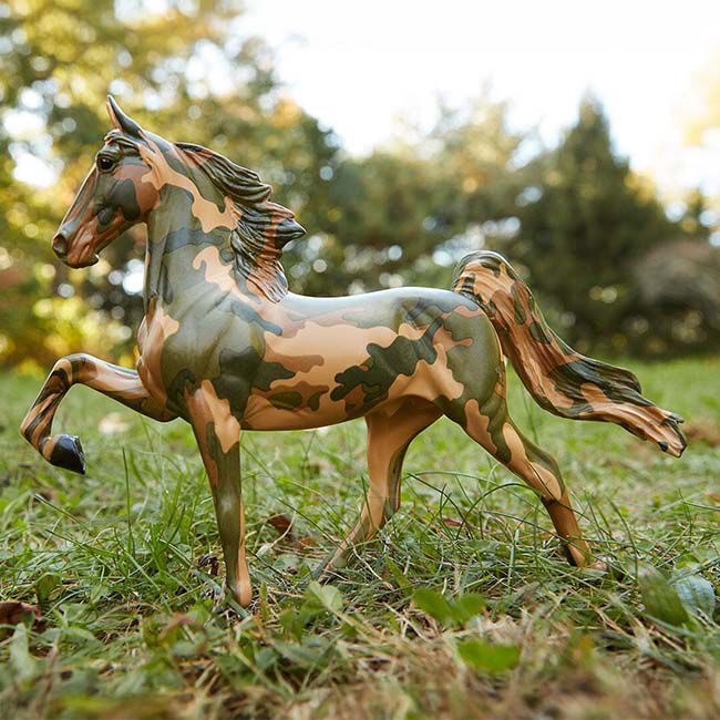 Breyer 2025 Hope Horse - Honor image number null