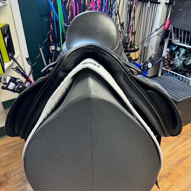 Used Jorge Canaves Vienna Dressage Saddle - 16" image number null