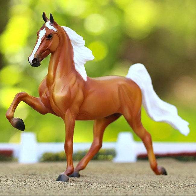 Breyer Palomino Saddlebred image number null